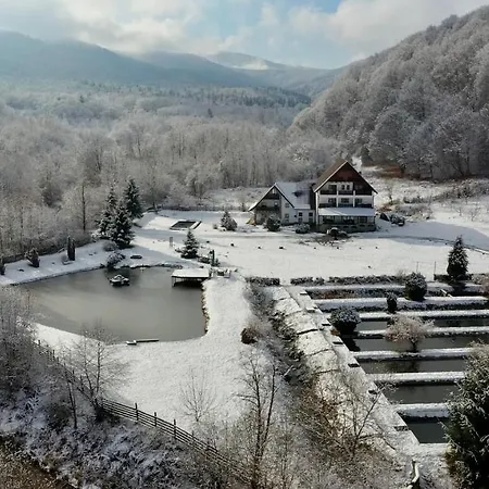 Resort Valea Salbatica Sinca Noua