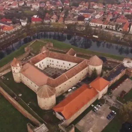 Valea Salbatica Resort *